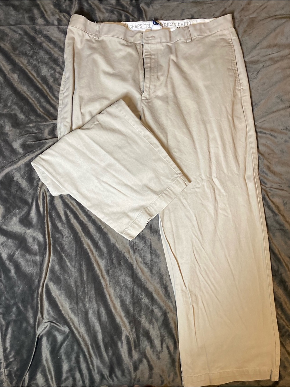 Chaps Men’s Light Khaki Chino Pants